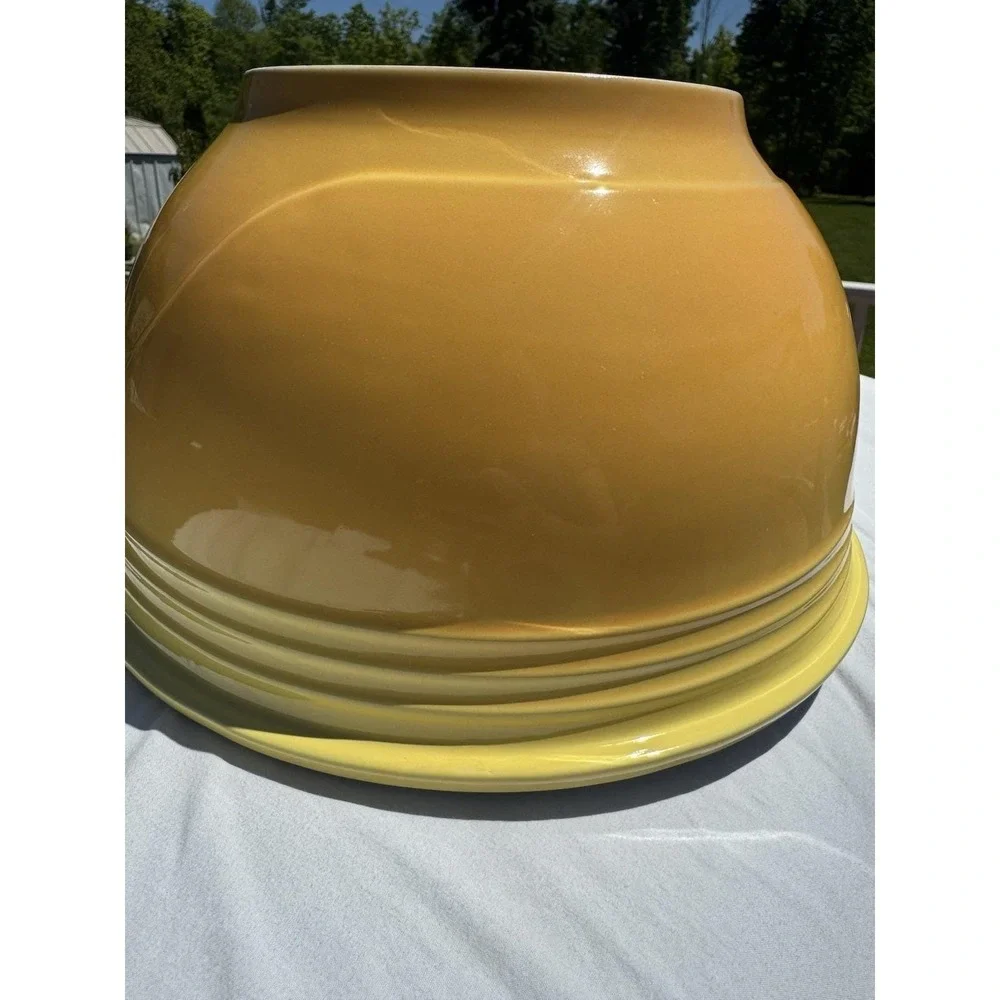 Le Creuset XL Mixing Bowl 4.4L 4.6 Qt Yellow Soleil Gradient RETIRED 12